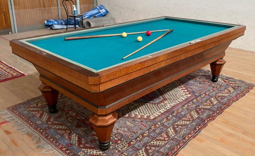 Billard Français De Marque Brunswick 