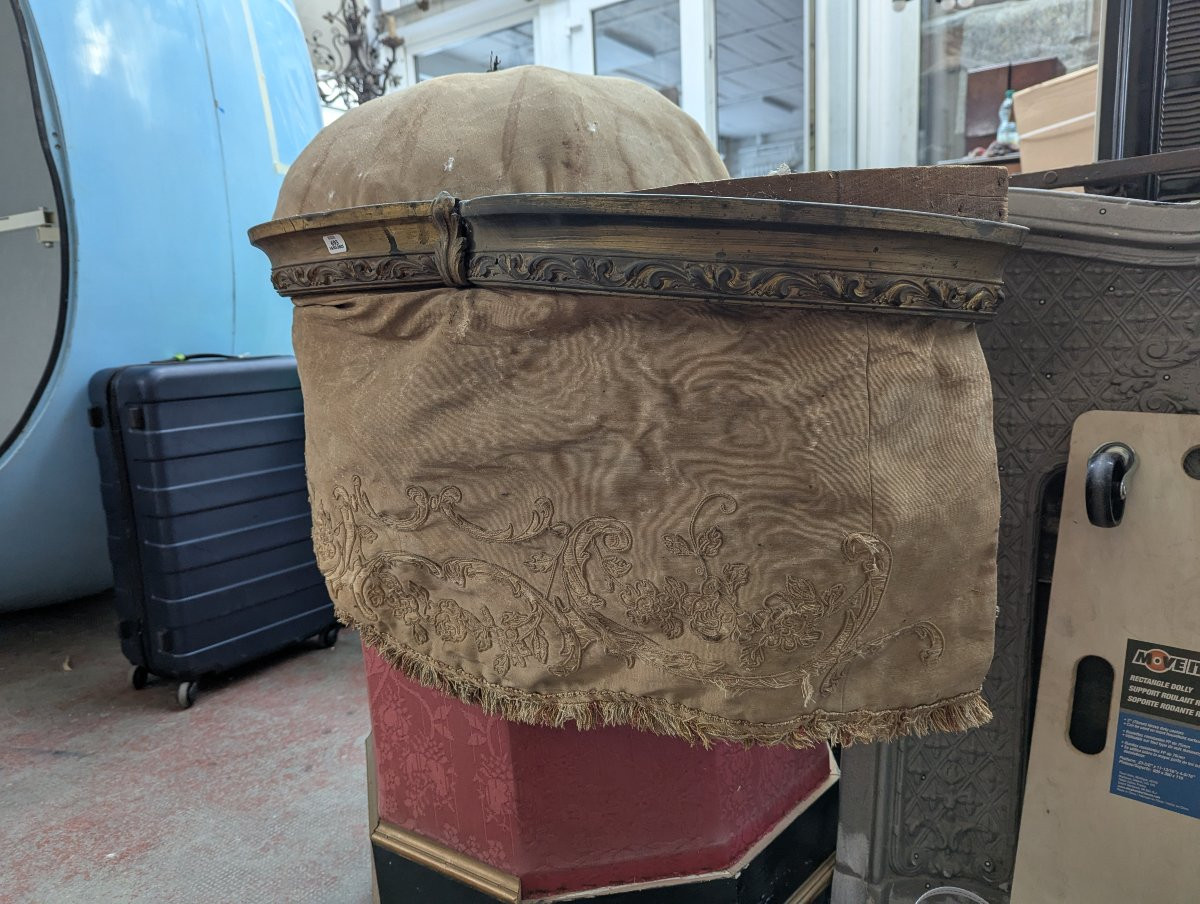 Ciel de lit de style Louis XVI en bronze doré et soierie brodée-photo-2