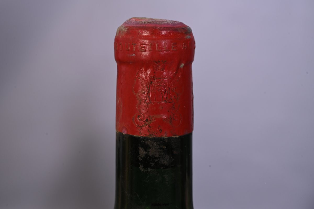 3 bouteilles de vin Château Mouton Rothschild 1er Grand Cru Classé 1956-photo-1