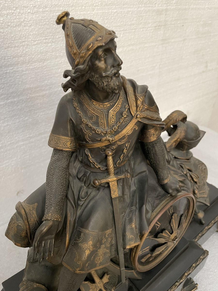 Pendule en bronze et marbre, représentant un chevalier en armure, d’après Jean-François GECHTER-photo-1