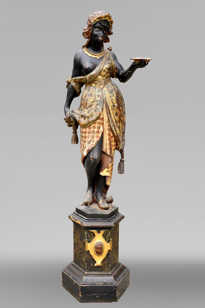 Nubienne porte-torchère en bois polychrome sculpté et doré
