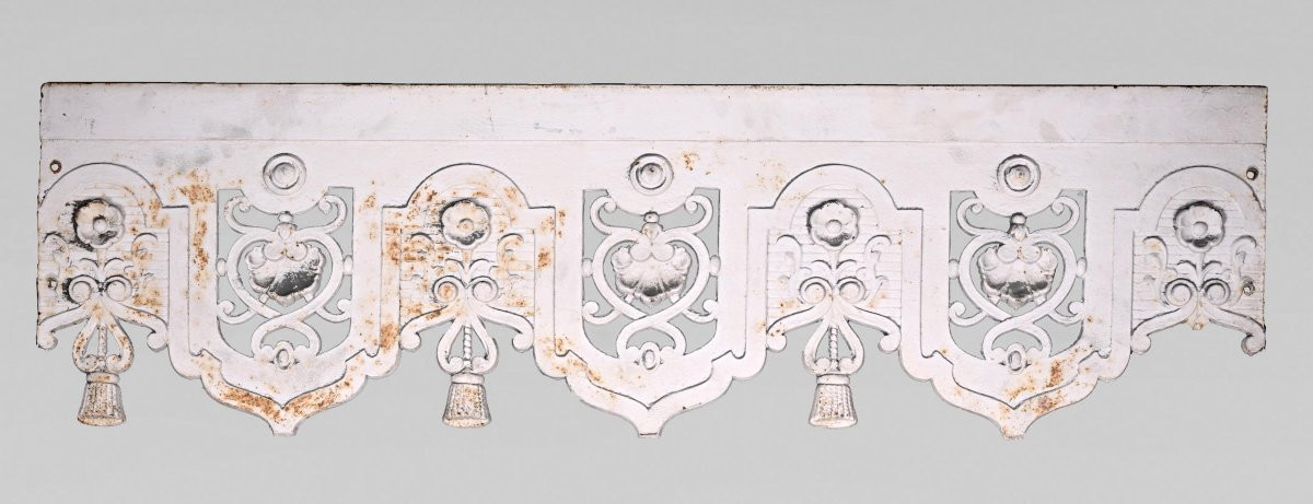 Frise de passementerie de style Louis XVI en fer peint-photo-4