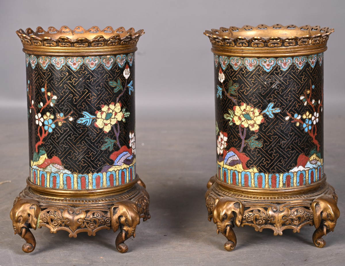 Paire de pots japonisants en bronze cloisonné, XIXe siècle