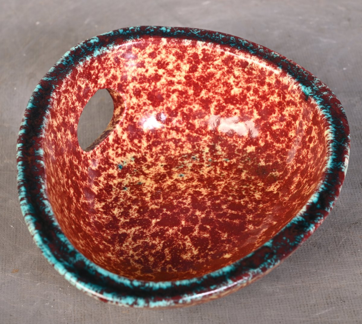 Signed Glazed Ceramic Bowl With A Hollow Rim, Accolay Pottery-photo-2