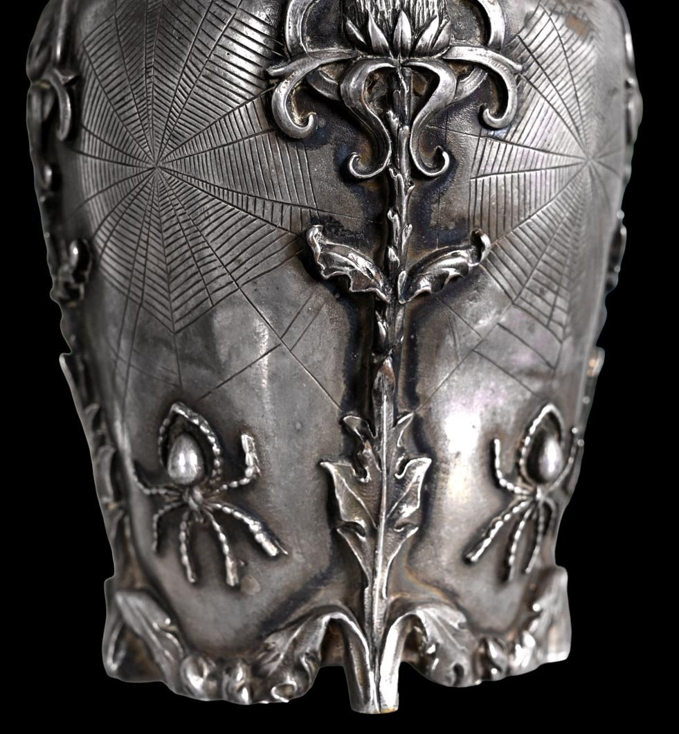 Small Art Nouveau Vase With Spiders And Thistles-photo-3