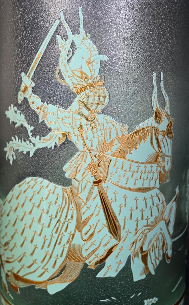 Large Glass Scroll Vase Decorated With Fleurdelisé Riders - Cristallerie Baccarat-photo-2