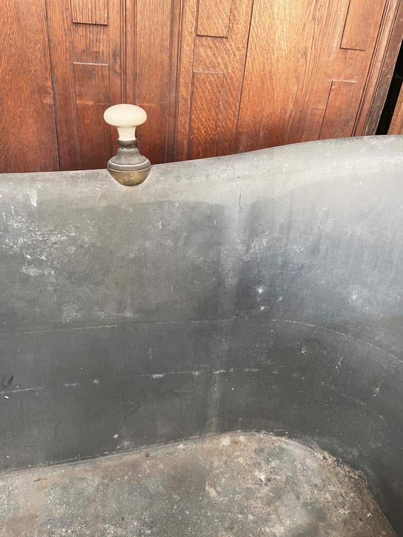Zinc And Wood Veneer Bathtub-photo-7