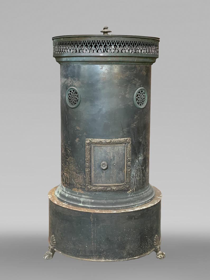 Calorifère mobile cylindrique en métal à galerie ajourée néo-gothique, XIXe siècle-photo-2