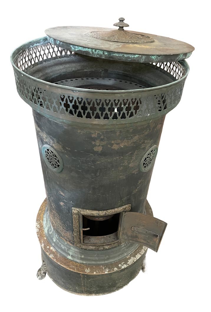 Calorifère mobile cylindrique en métal à galerie ajourée néo-gothique, XIXe siècle-photo-5