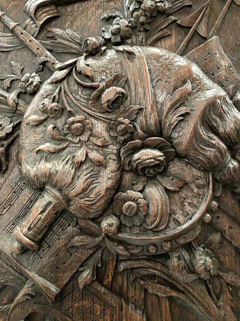 Trumeau en bois sculpté à décor de cornemuse-photo-2