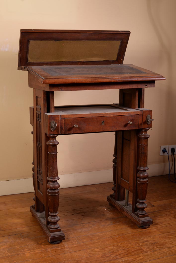 Architect's Desk By Féret, Walnut Mechanical Table, Circa 1889