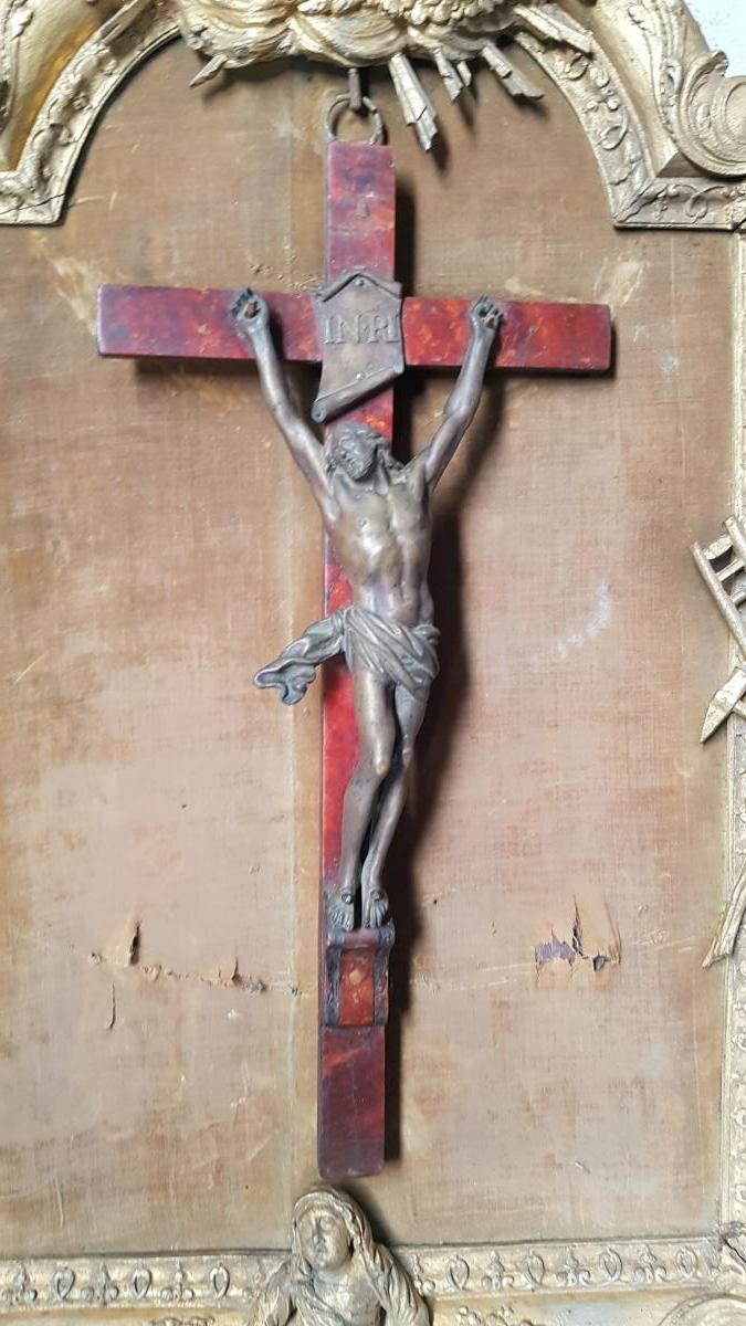 Crucifix En métal Dans Un Cadre En Bois Doré Aux Attributs De La Passion Et De Sainte Véroniqu-photo-2