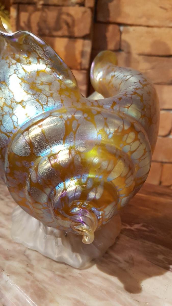 Johan Loetz Witwe vase en verre jaune irisé en forme de conque -photo-2