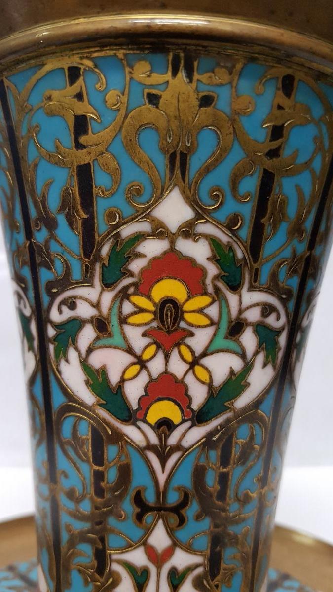 Vase Cornet Et Son Plateau En Bronze Et émaux Cloisonnés Signé F. Barbedienne-photo-3