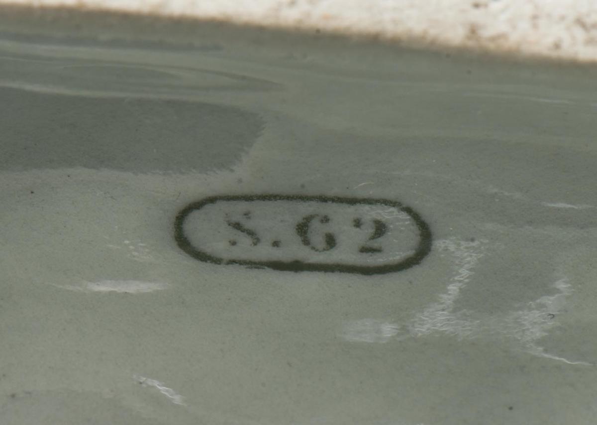 Sèvres Porcelain Inkwell Decorated With Putti Protected By A Dove-photo-3