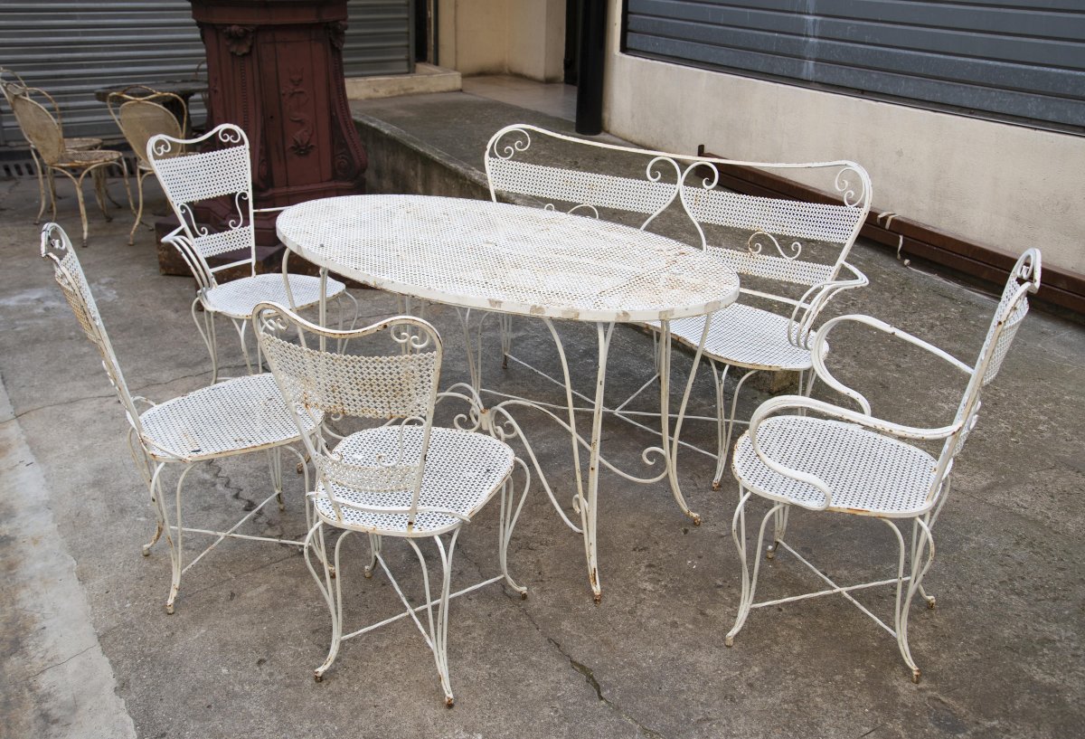 Salon De Jardin En Fer Peint En Blanc Du Début Du XXe Siècle