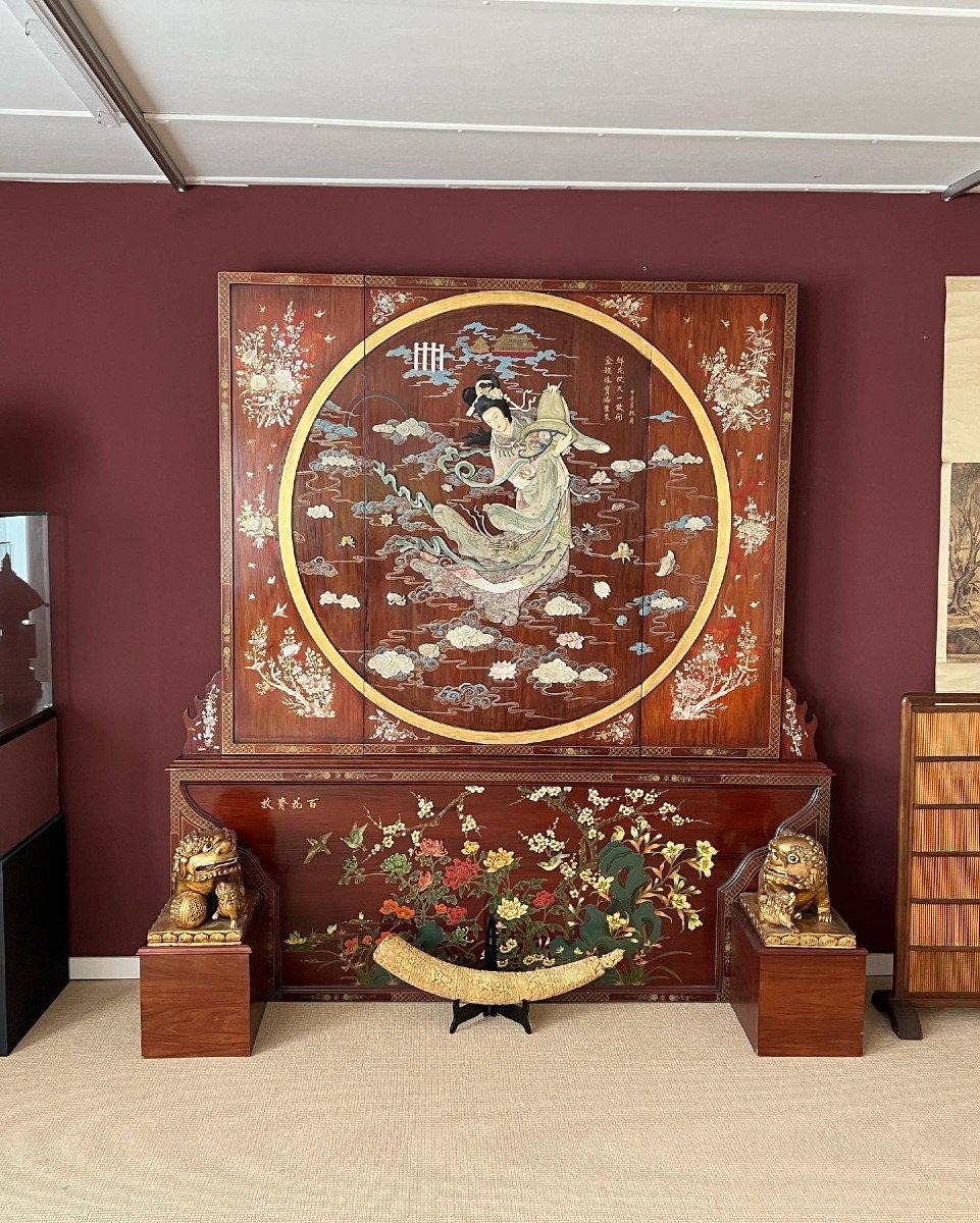 Rare Chinese Screen With Fine Inlay Work  