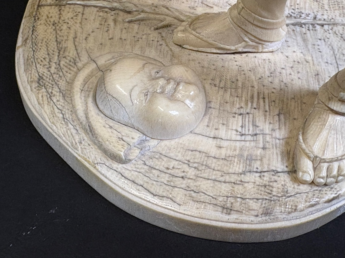 Superb Japanese Ivory Okimono – Father With Children (signed 静光 / Seikō)-photo-2