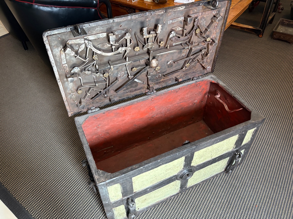 Antique German Iron Casket, 17th/18th Century-photo-1