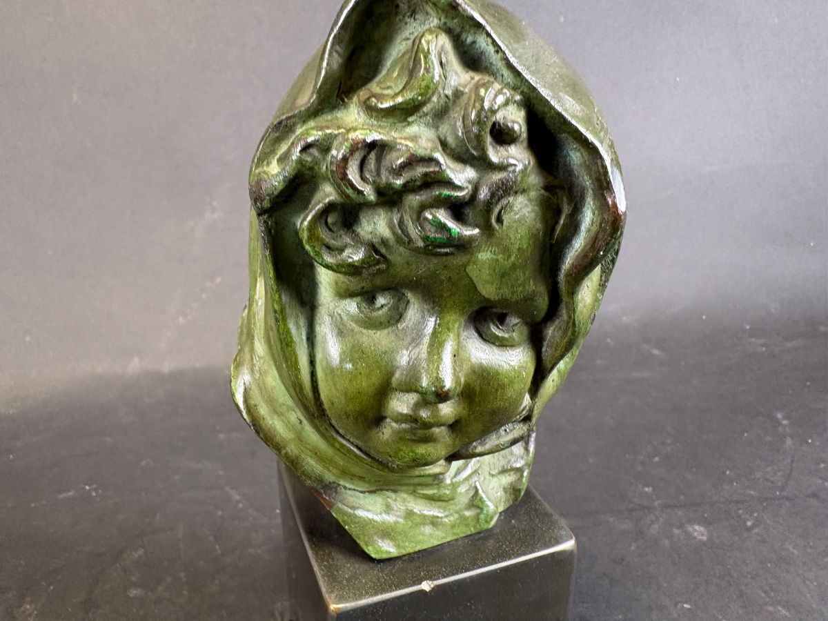 Buste en bronze d'une fillette voilée — Belle Époque, patine verte-photo-3