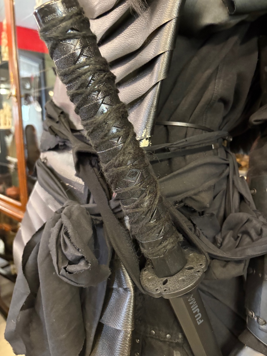 "samurai 002" — Bart Stillekens, One-of-a-kind Sculpture (1/1)-photo-4