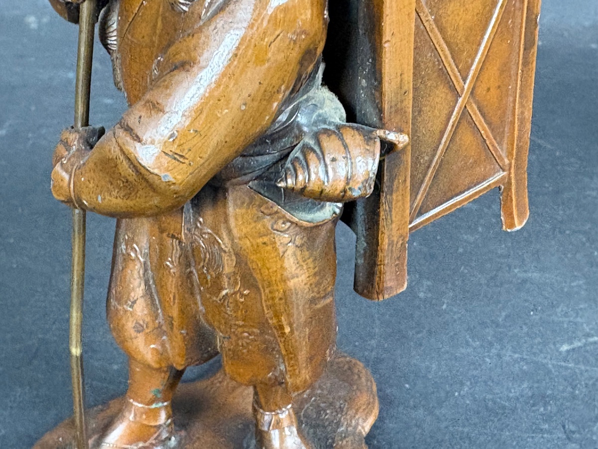 Japanese Bronze Okimono — A Pilgrim Traveler With A Conch Shell-photo-5