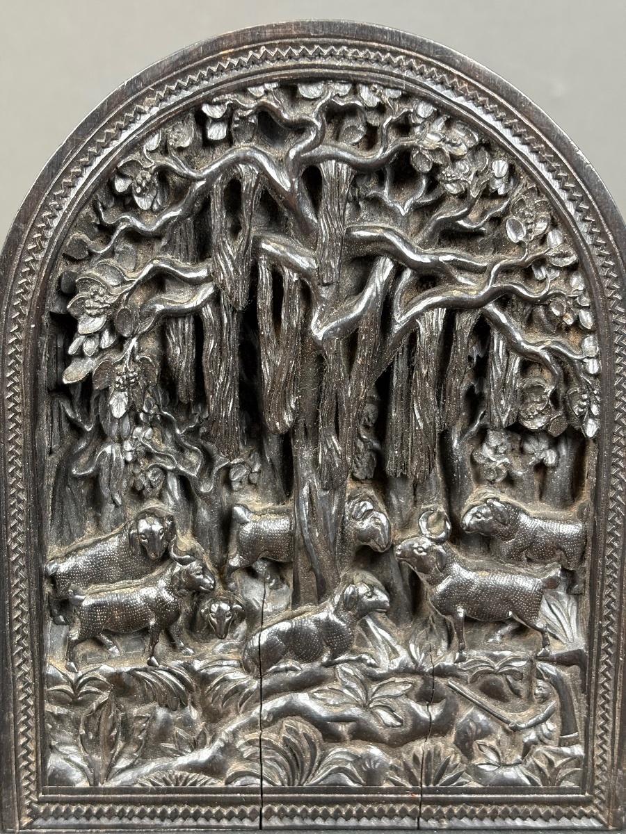 Paire de panneaux anciens en bois sculpté -Décor de jungle avec tigres et chèvres -photo-3