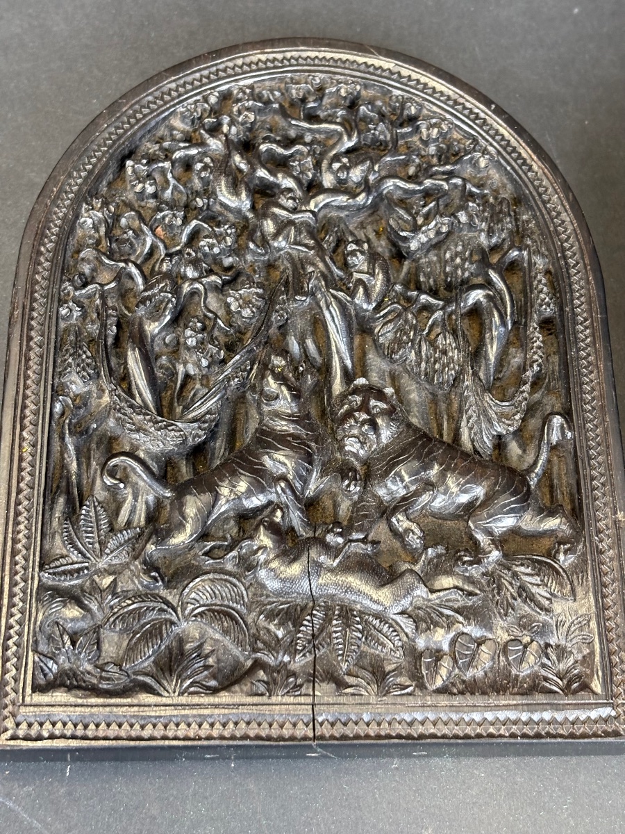 Paire de panneaux anciens en bois sculpté -Décor de jungle avec tigres et chèvres -photo-3