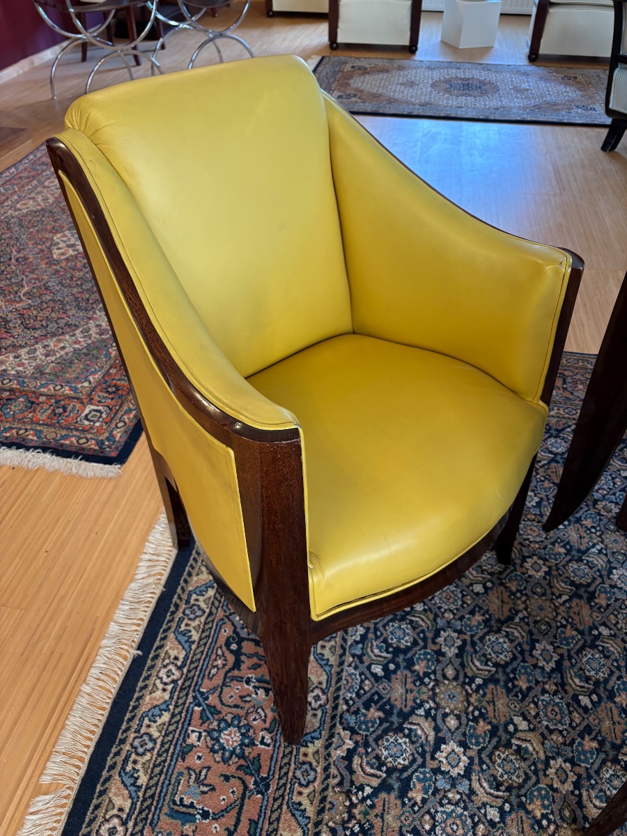 Salon Art Déco – 4 fauteuils club et table basse, acajou et cuir jaune-photo-2