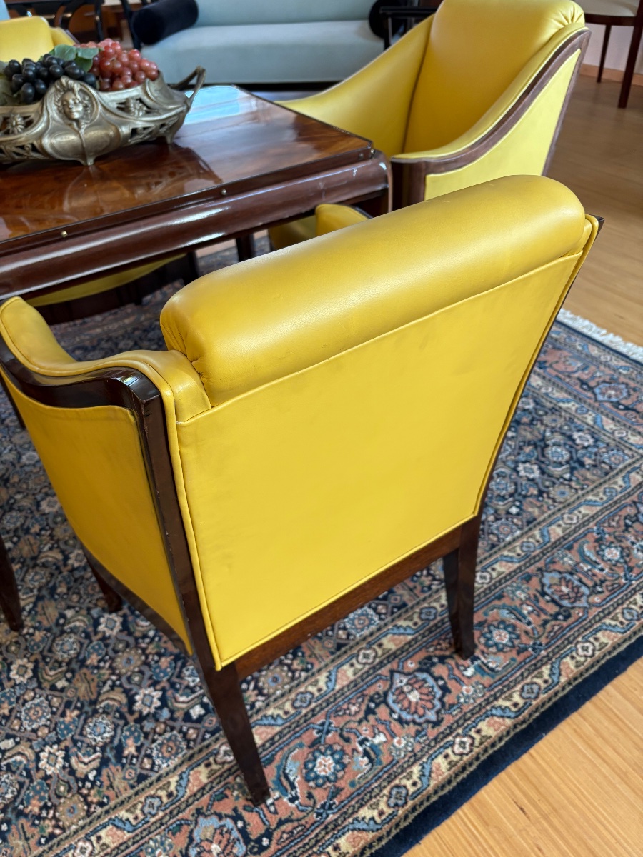 Salon Art Déco – 4 fauteuils club et table basse, acajou et cuir jaune-photo-3