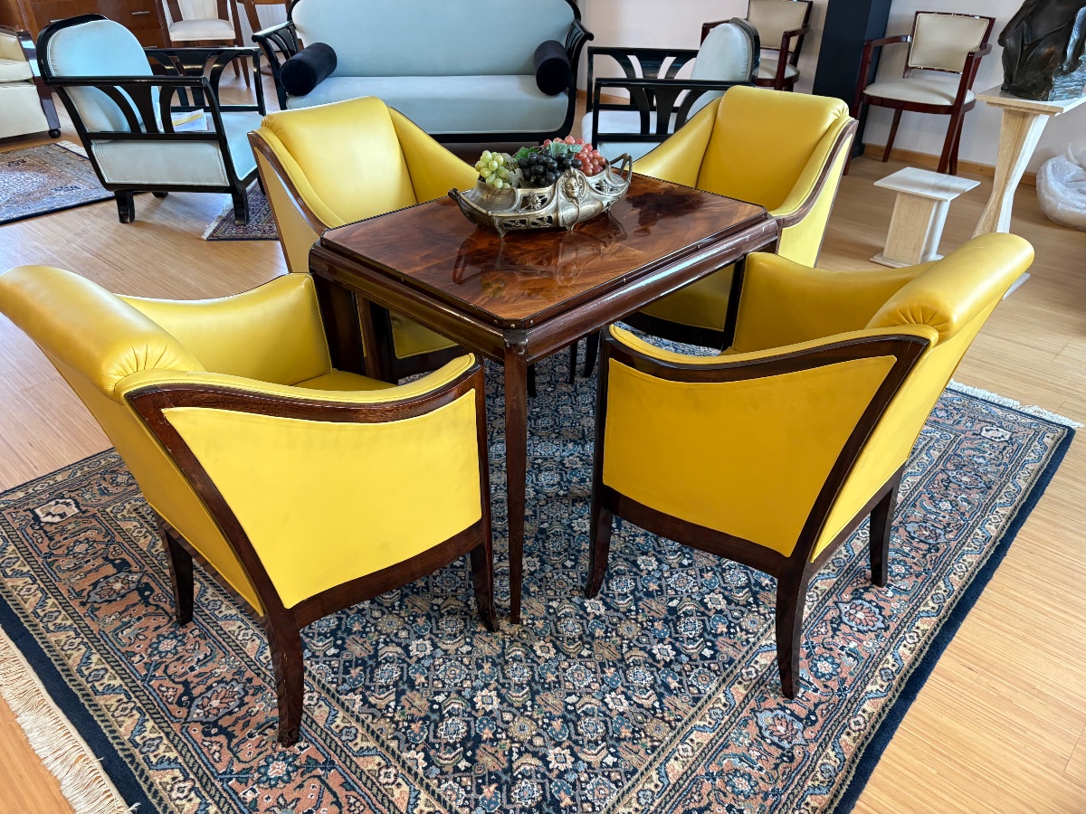 Salon Art Déco – 4 fauteuils club et table basse, acajou et cuir jaune