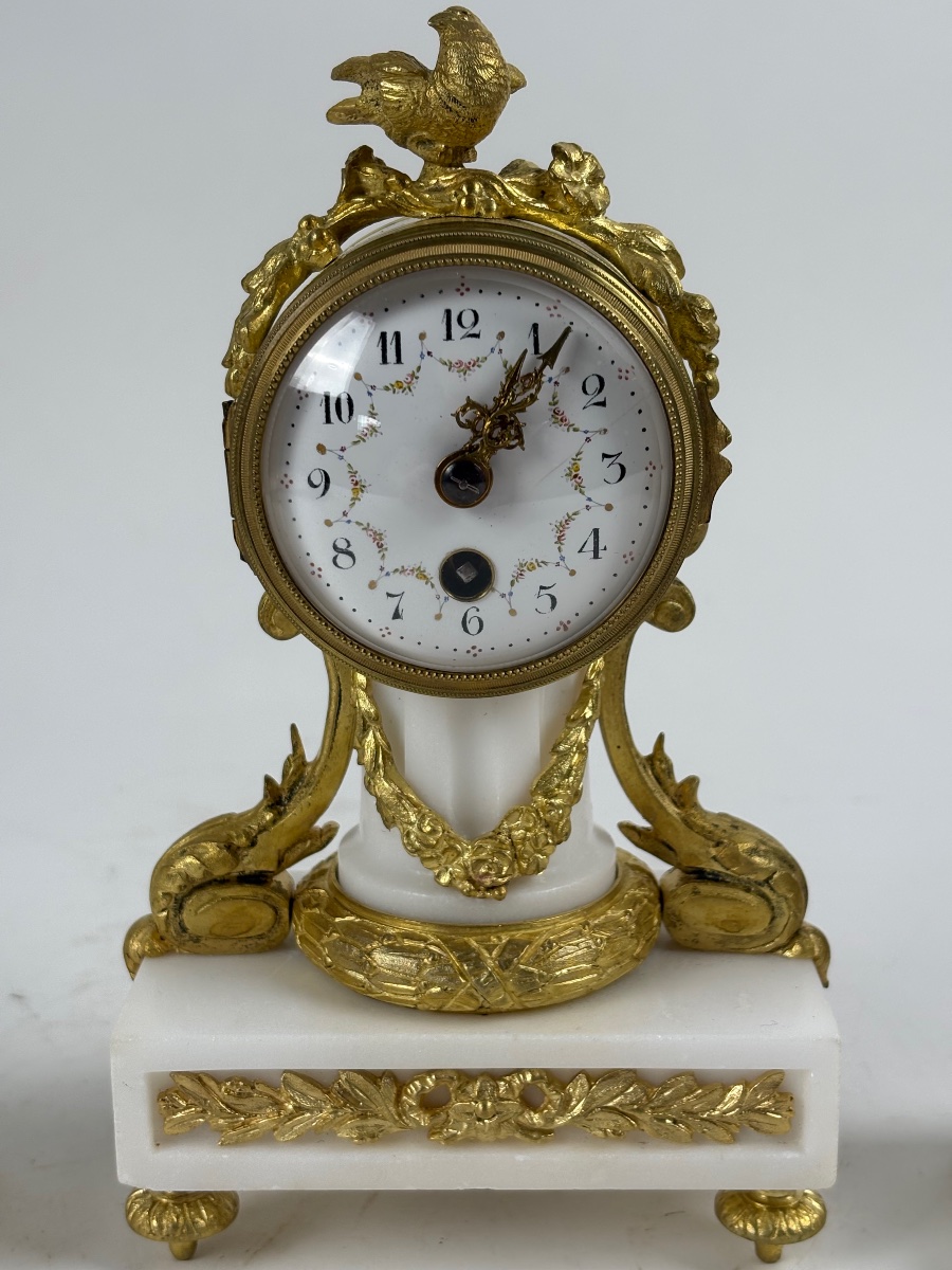 Garniture de cheminée miniature française de style Louis XVI, bronze doré et marbre blanc 1880-photo-3