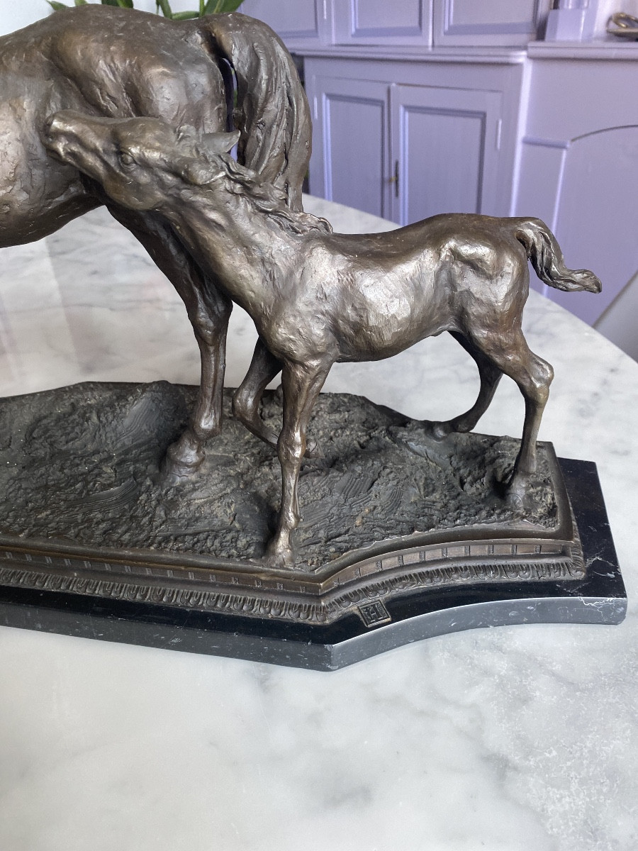 Solid Bronze – Mare And Her Foal. Antique Cast, C. 1970–1990-photo-3