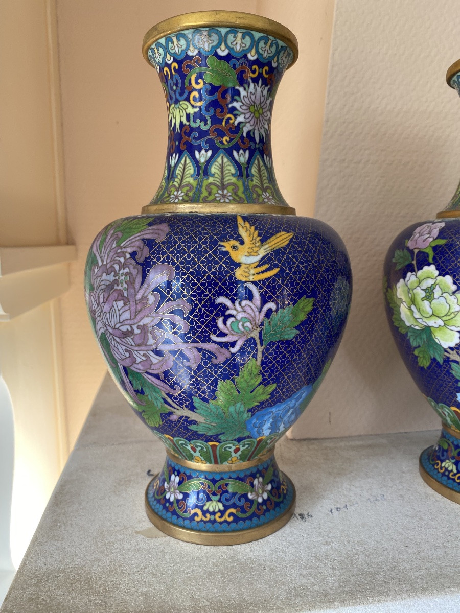 Paire De Vases En Émaux Cloisonnés Sur laiton – Chine – Décor De Pivoines Et Oiseau – 32 Cm-photo-3