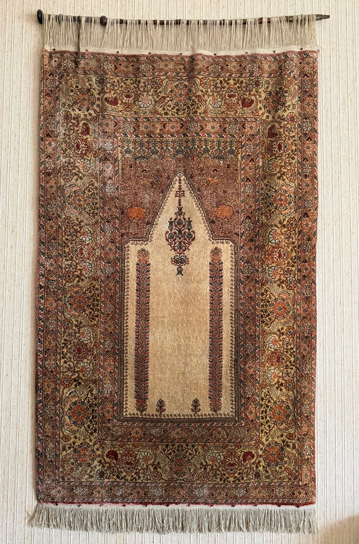 Antique Basque Makila Dated 1929 - Horn Handle - Wall Display With Gold Prayer Mat