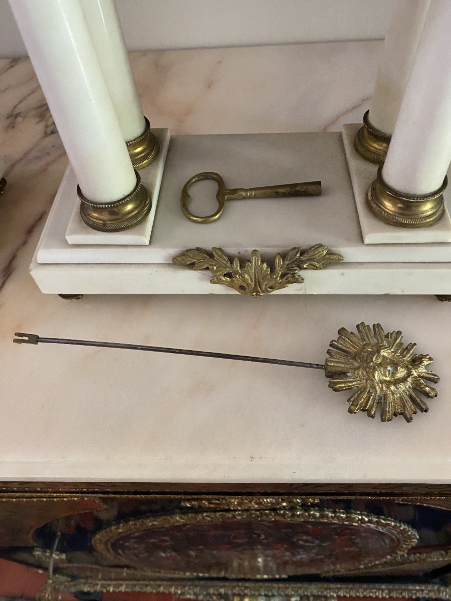 Importante Garniture De Cheminée Louis XVI En Marbre Blanc Et Bronze Doré – Mesnard Bordeaux-photo-7