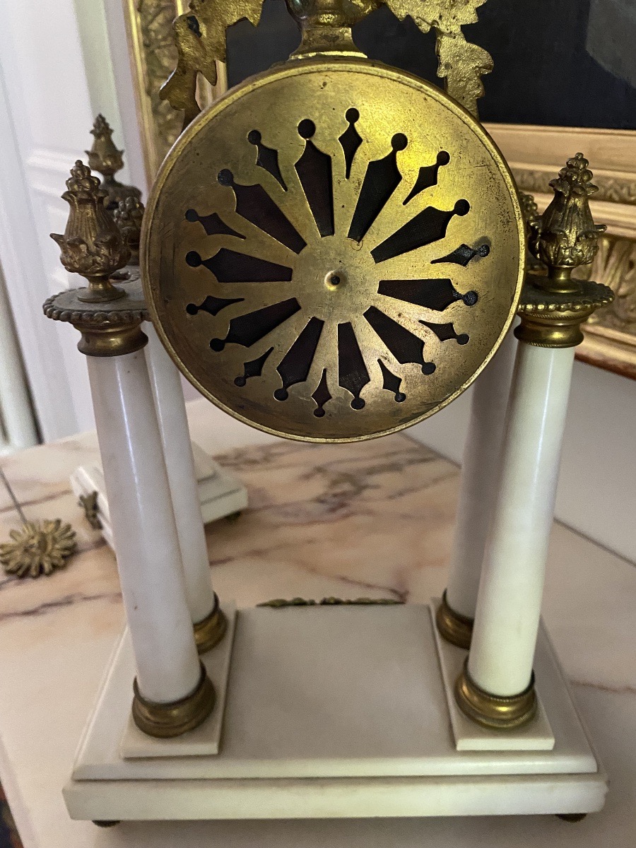 Importante Garniture De Cheminée Louis XVI En Marbre Blanc Et Bronze Doré – Mesnard Bordeaux-photo-8