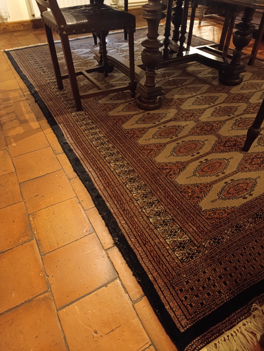 Large Hand-knotted Karachi Wool Rug – 277 × 187 Cm