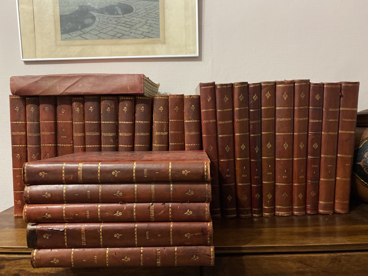 L’Illustration – Collection de 93 volumes reliés cuir de 1900 à 1939