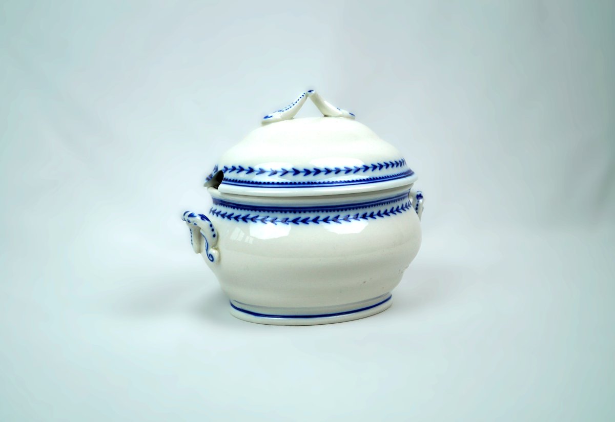 Tournai Porcelain Sauceboat - 19th Century-photo-2