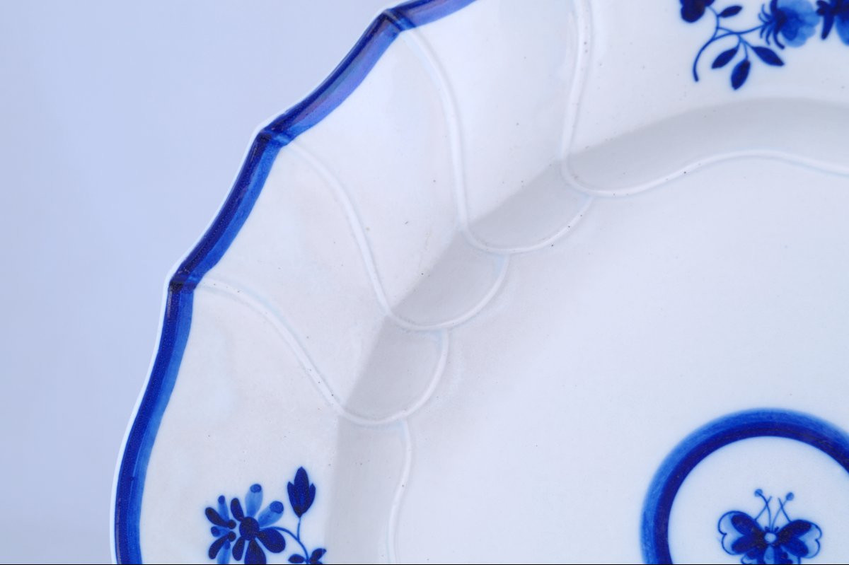 Grand plat en porcelaine de Tournai - XVIIIe-photo-3
