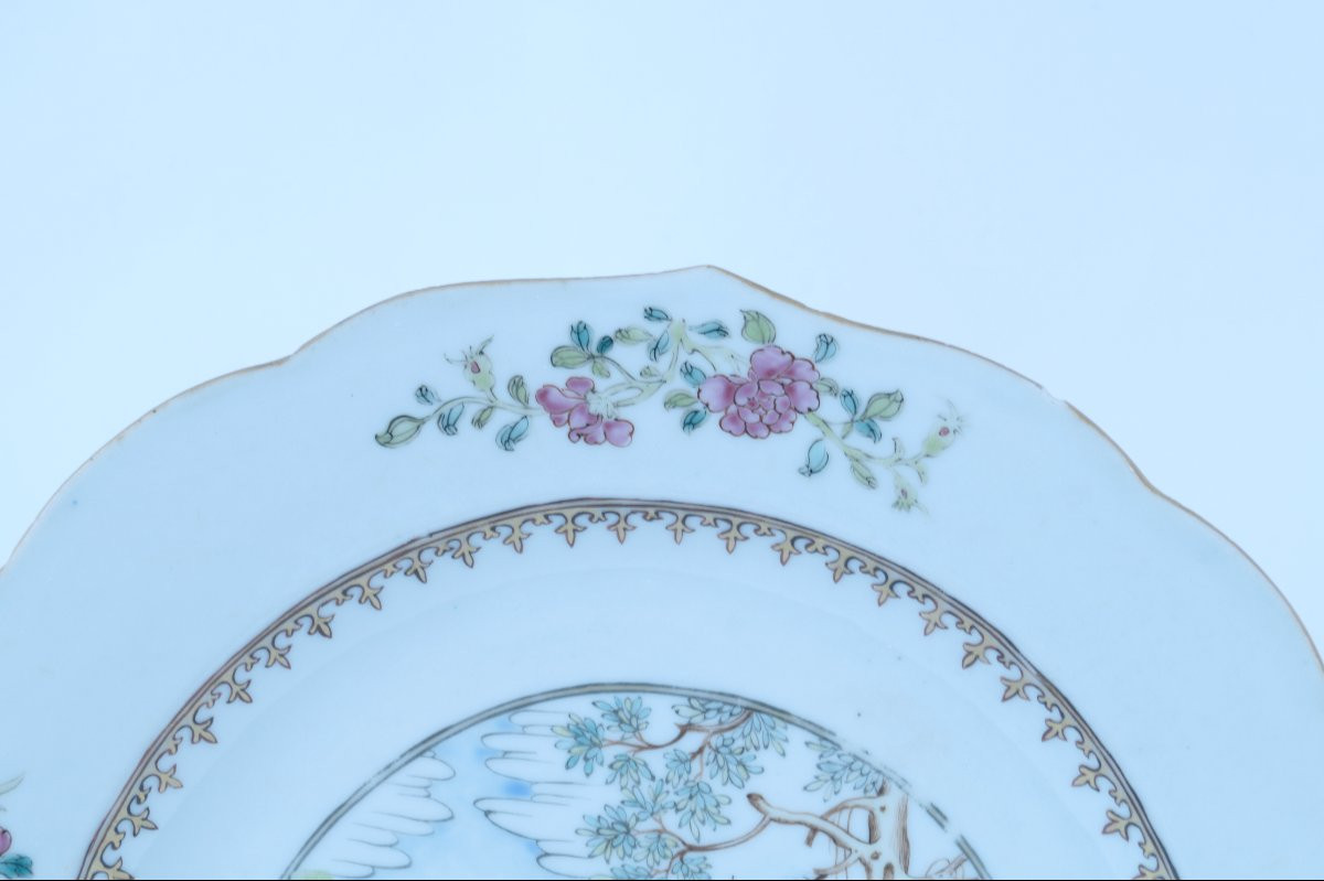 Assiette en porcelaine de Chine , famille rose, scène européenne portuaire, Qianlong, XVIIIe -photo-3