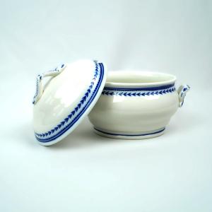 Saucière en porcelaine de Tournai - XIXe