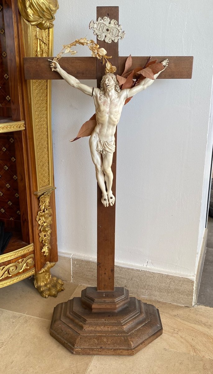 Christ In Ivory 18th Century - H 36 Cm