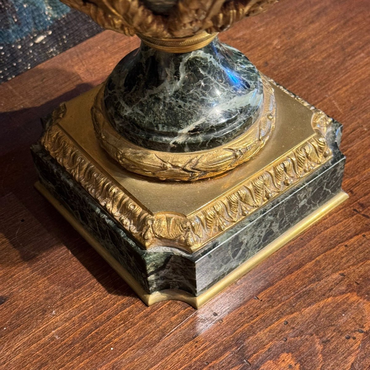 Paire De Grandes Cassolettes En Marbre Montées Sur Bronze D’époque 19ème-photo-1