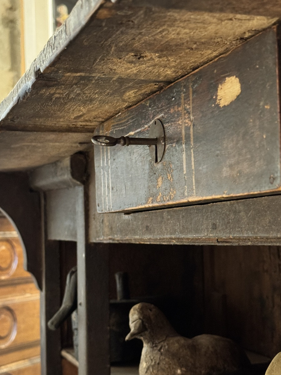 Small 19th Century Shop Counter In Its Original Paint-photo-8