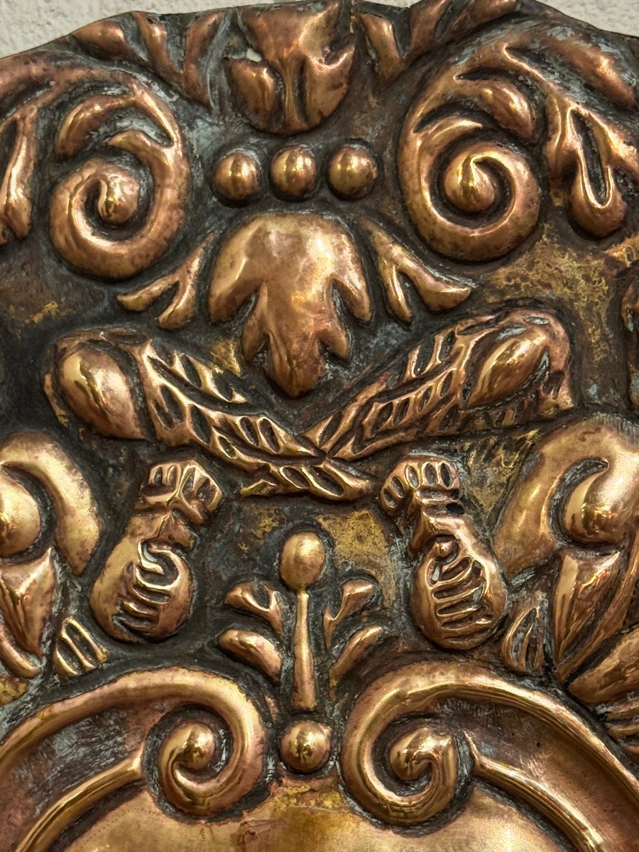 Two Pairs Of Repoussé Copper Light Deflectors, 19th Century -photo-4