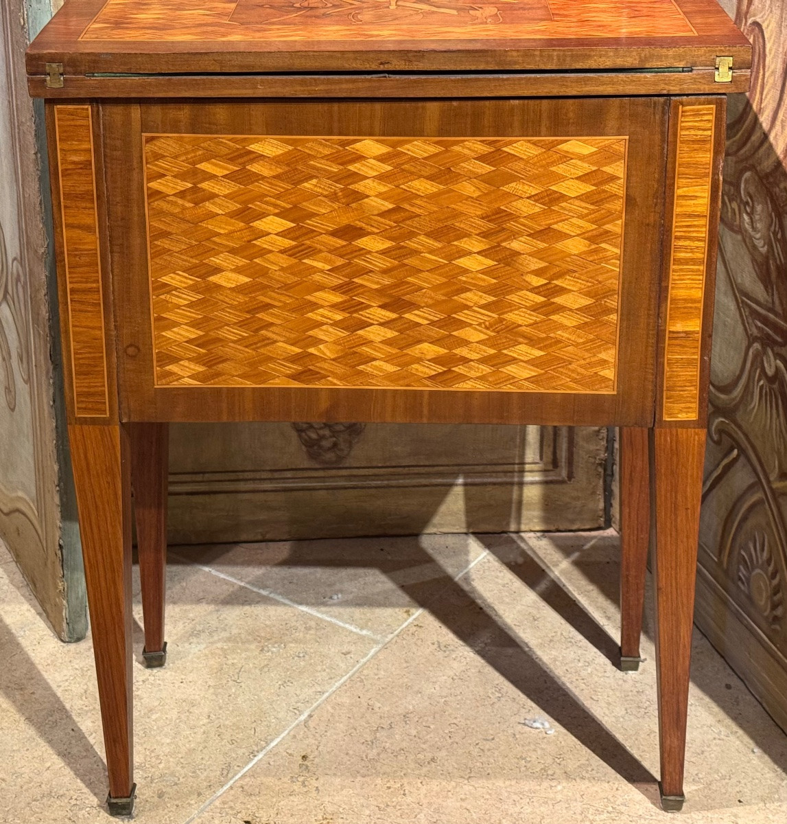 Small 19th Century Marquetry Sideboard-photo-4