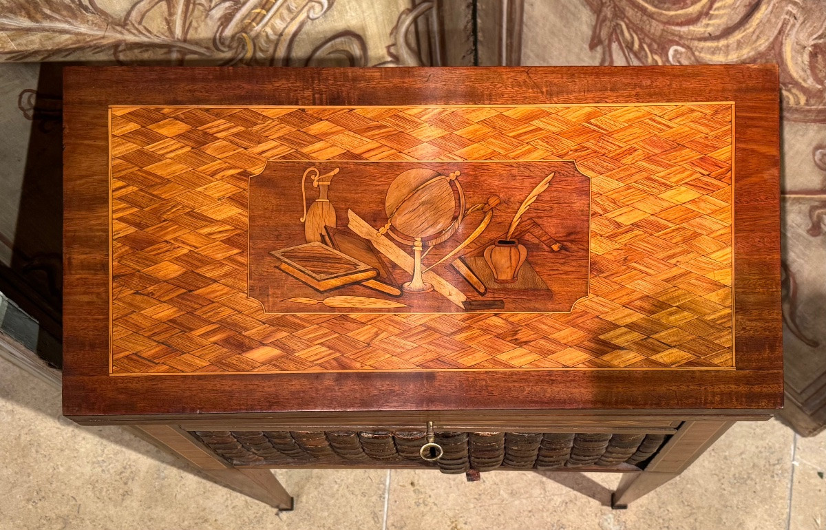 Small 19th Century Marquetry Sideboard-photo-6