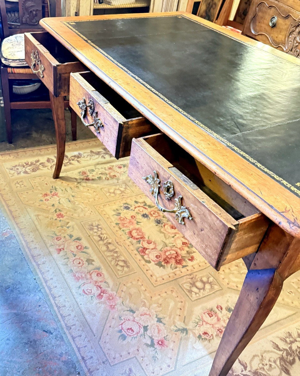 Grand bureau plat en noyer Louis XV-photo-1